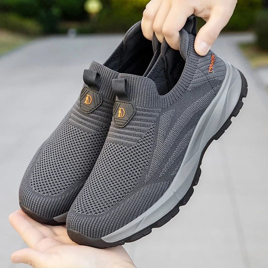 OrthoWalk - Ortopediska Slip-On Stickade Sneakers